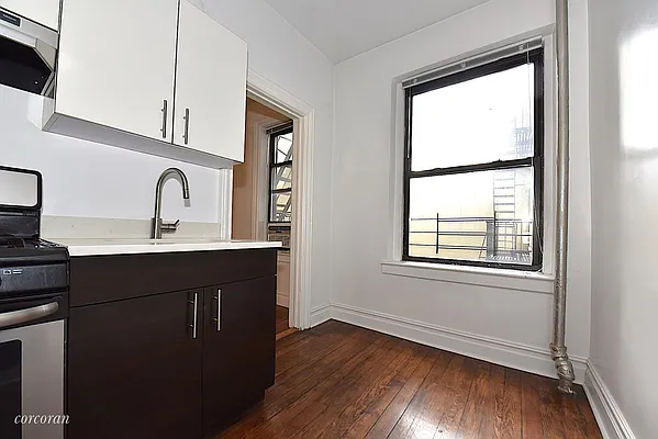 Rented by Corcoran | media 28