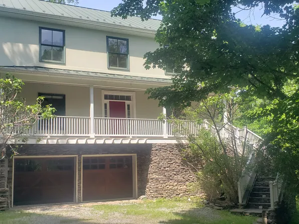 312 Washington St, Harpers Ferry, WV 25425