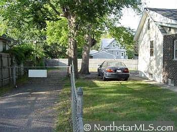 2nd image of 1143 Lawson Ave E