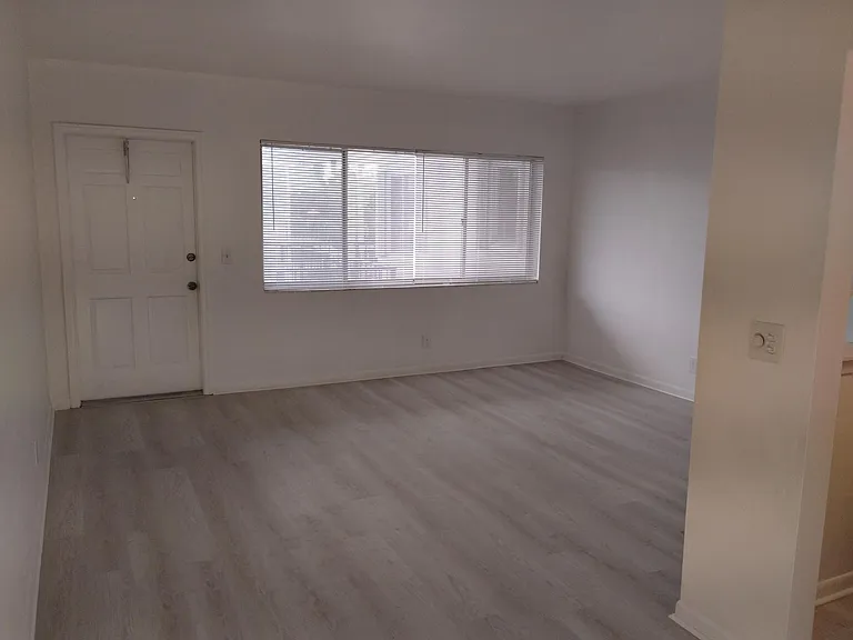 2880 Lake Osborne Dr #209 — Photo 20