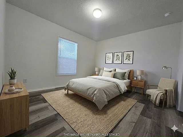 3 bed, 2.0 bath, 1056 sqft, $1,920 — Photo 4