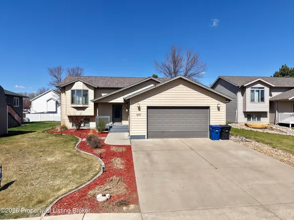 1377 8th St E, Dickinson, ND 58601