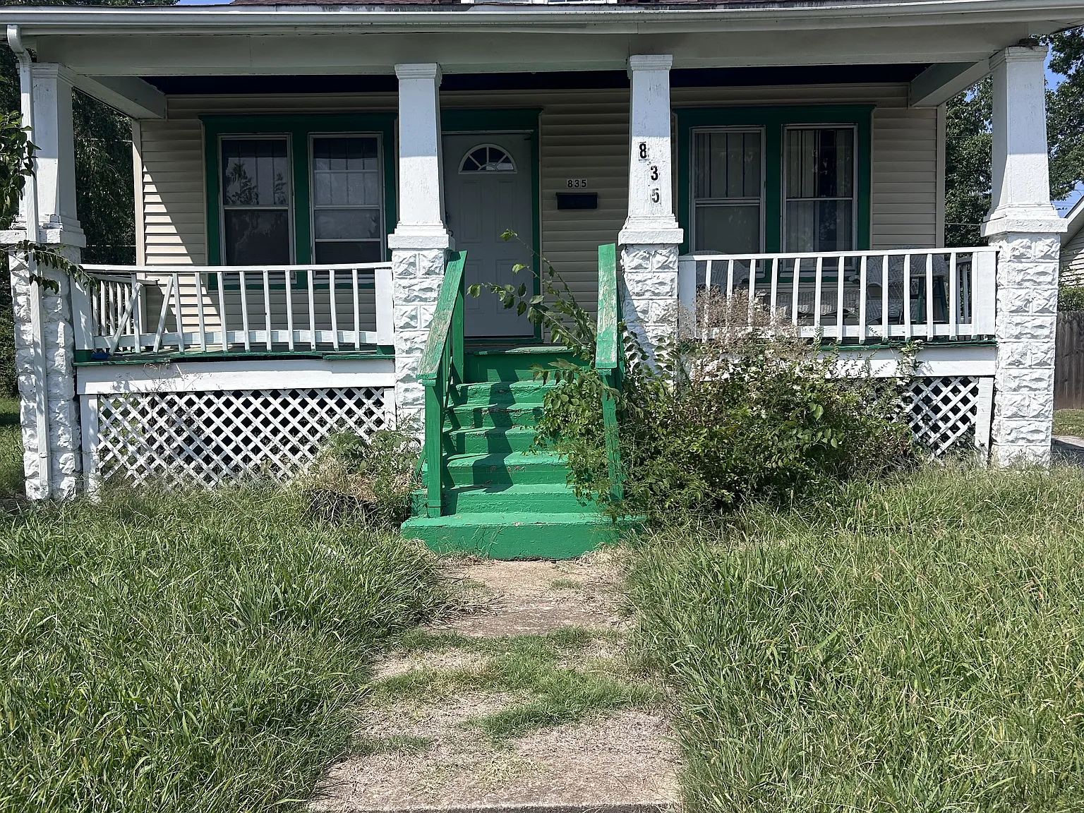 2 bed, 988 sqft, $550 — Photo 2