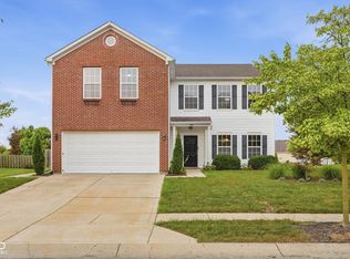 1102 Maple Run Dr, Sheridan, IN 46069