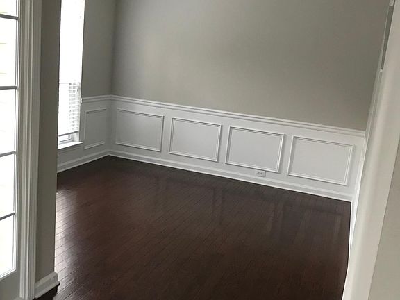 2nd image of 1715 Stoneoak Cir