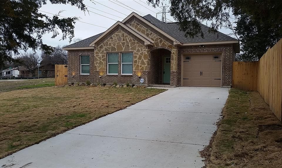 1st image of 2403 Skylark Dr