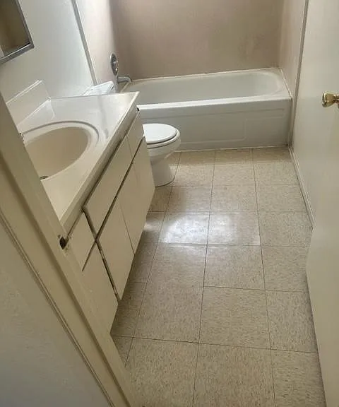 4282 E Dayton Ave #F — Photo 5
