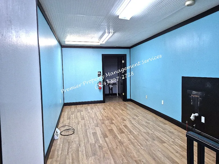 916 3rd Ave #1 — Photo 4