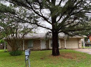 848 Rellia Dr, Terrell, TX 75160