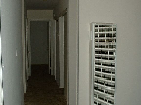 3rd image of 4942 Skyway Dr