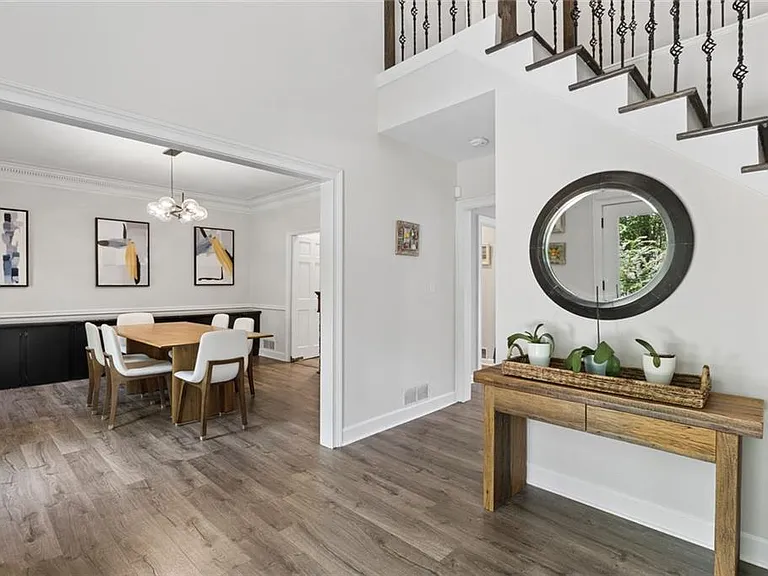 210 Willow Lake Cv — Photo 11