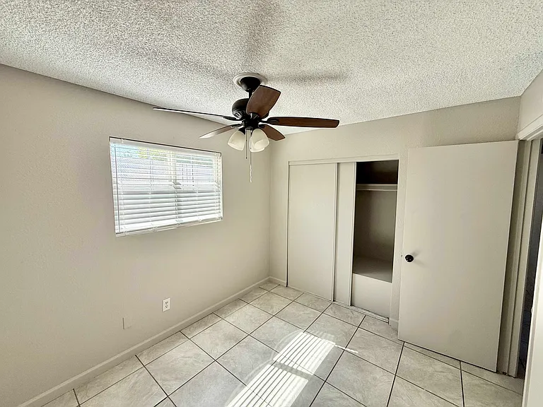 1265 S 13th Ave — Photo 14