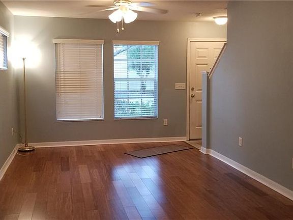 3rd image of 2901 Amber Oak Dr