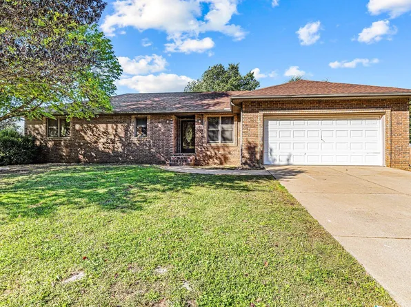 931 Mc Phail Drive, Aurora, MO 65605