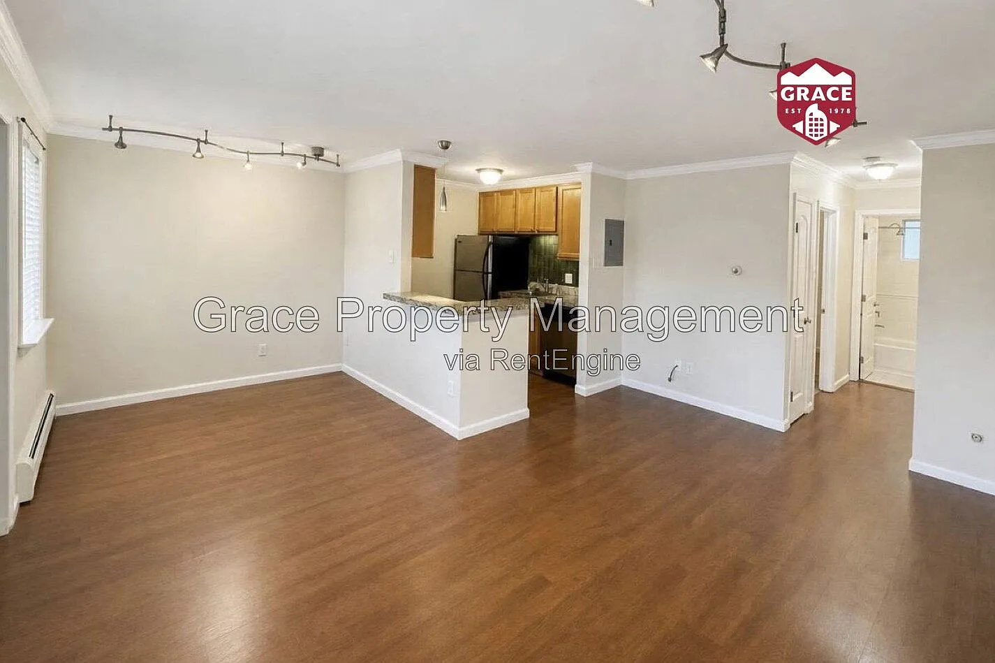 1 bed, 1.0 bath, 555 sqft, $1,295 — Photo 1