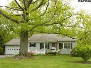 12671 Woodside Dr, Chesterland, OH 44026