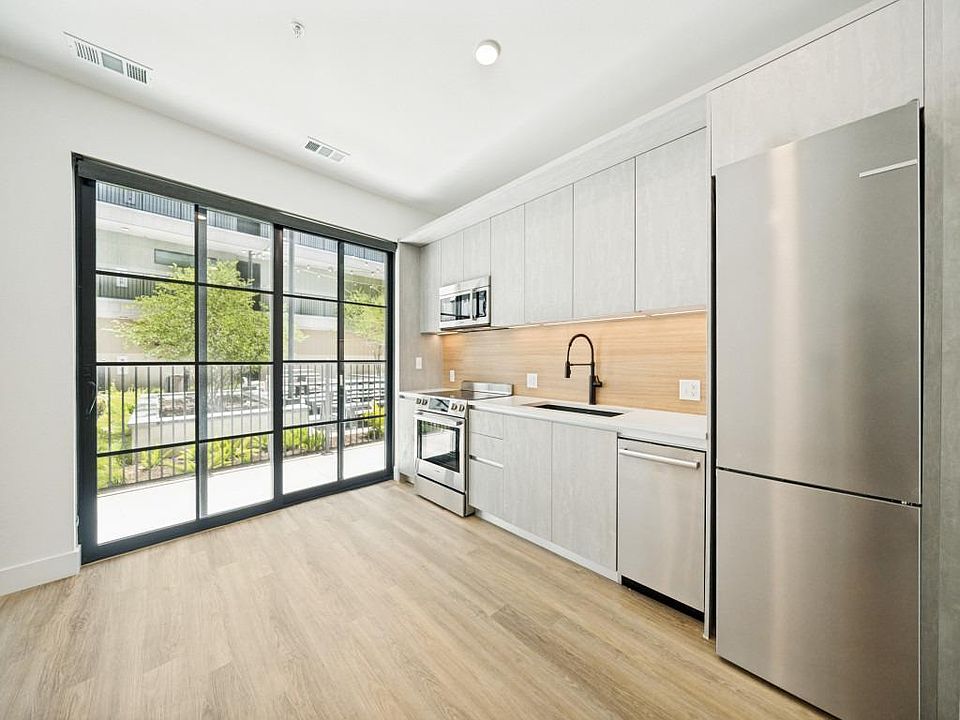 1st image of 4315 S Congress Ave #220