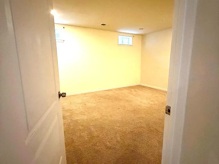 3010 Winterbourne Dr — Photo 12