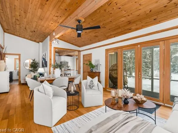 1217 Sherwood Forest Rd, Bracebridge, ON P1L 1X3