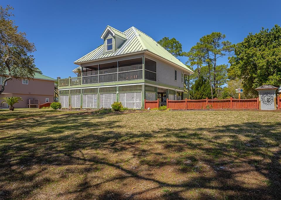 1st image of 433 River Rd