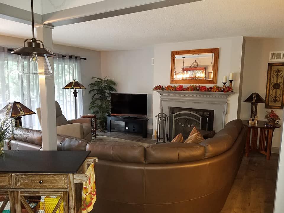 1st image of 8716 Metcalf Ave APT 204
