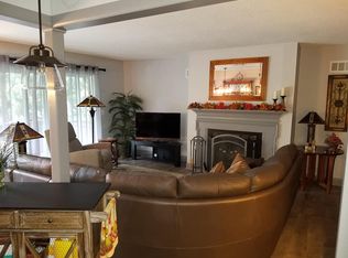 8716 Metcalf Ave APT 204, Overland Park, KS 66212