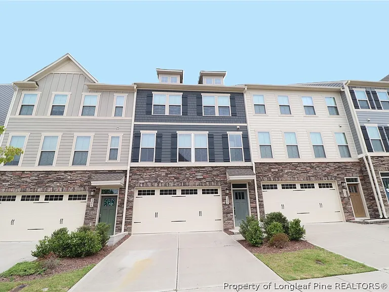 1242 Channing Park Cir — Photo 1