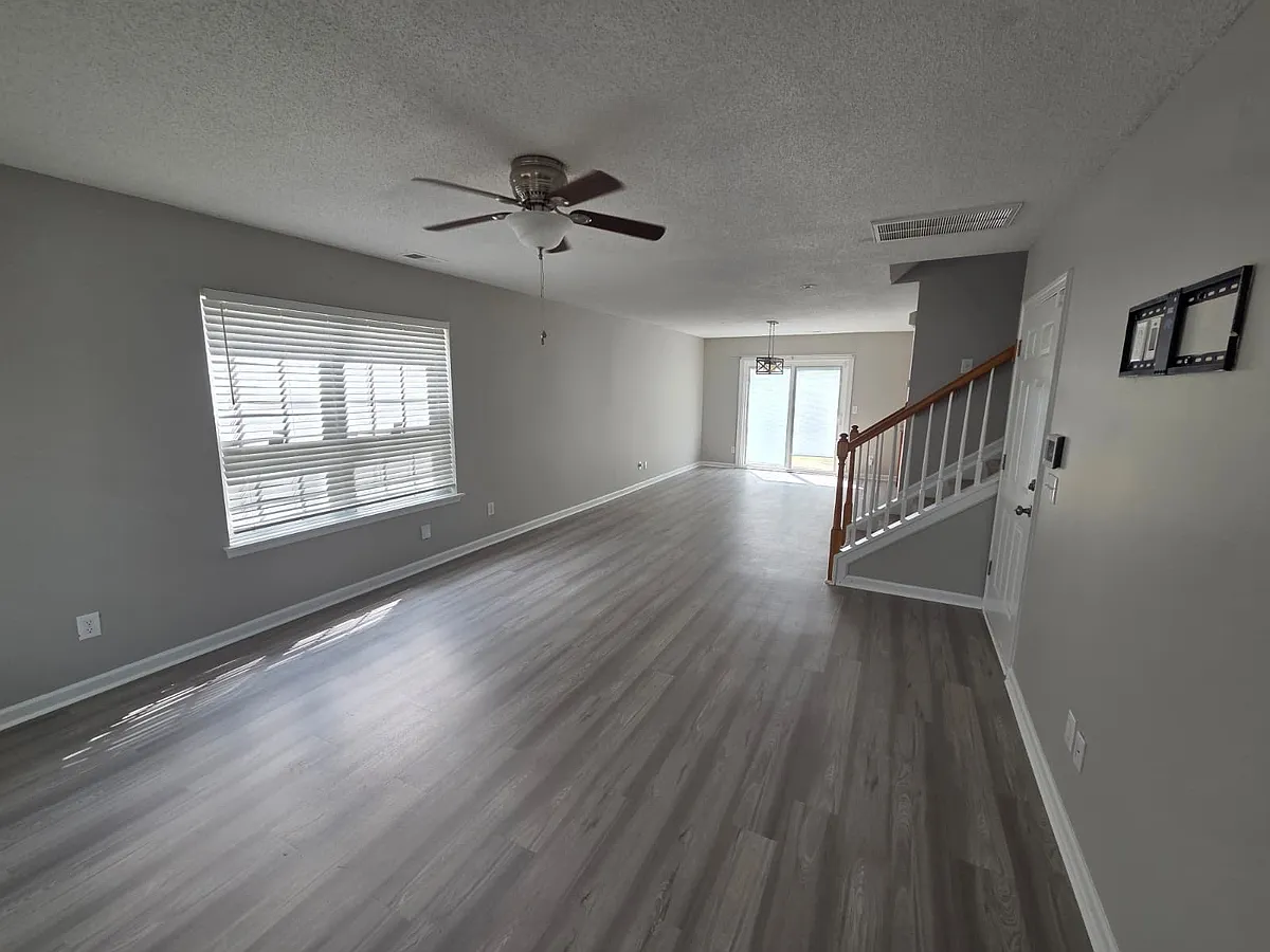 Building Photo - 2708 Rozzelles Landing Dr