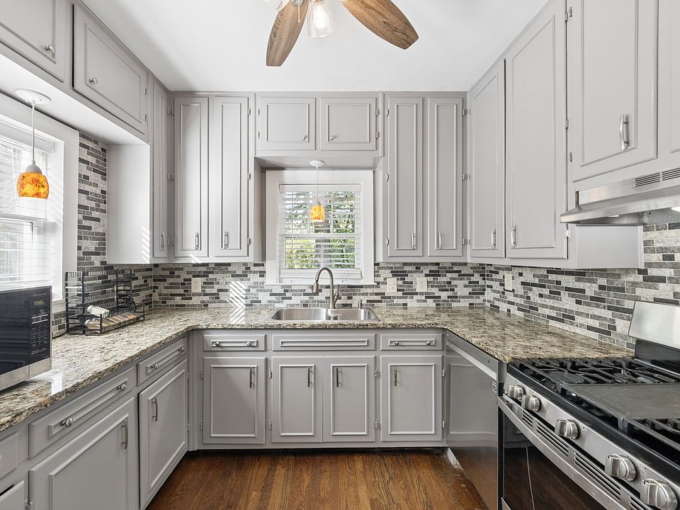 1st image of 1764 Monroe Dr NE #1