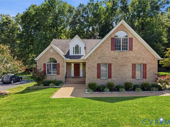 4418 Oxbridge Rd, North Chesterfield, VA 23236