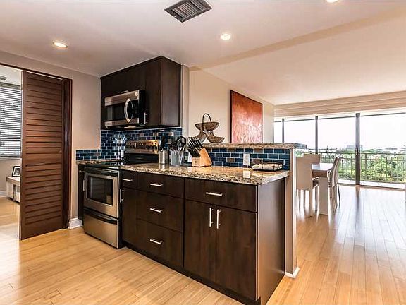 Home For Sale In Jockey Club