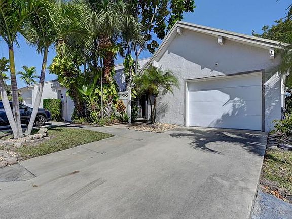 5th image of 6660 Canary Palm Circle