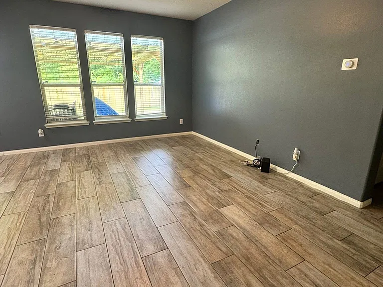 4019 Strawberry Ct — Photo 8