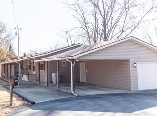 1608 Hanna Dr, Belleville, IL 62226