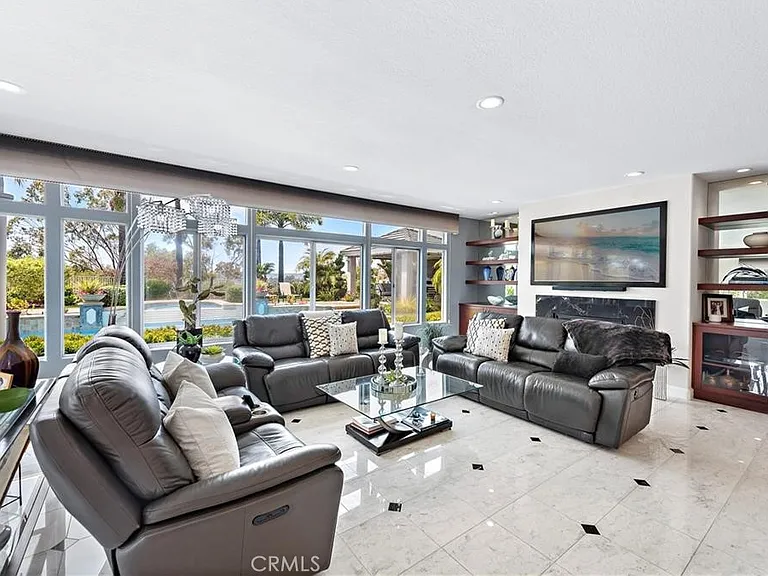 25606 Stratford Pl — Photo 23