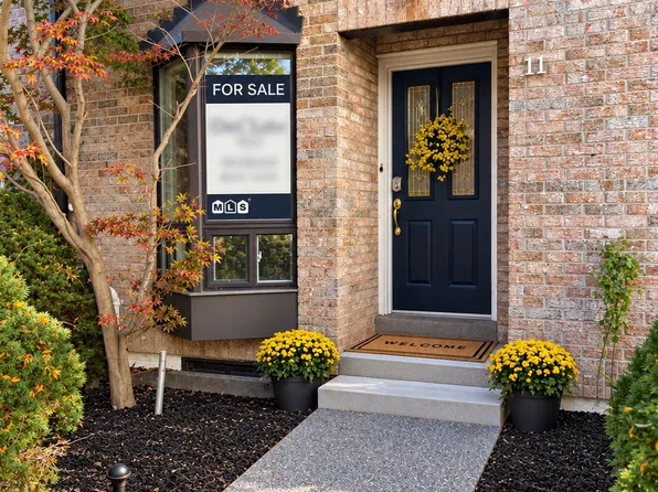 30 Livingston Rd #11, Toronto, ON M1E 1K6