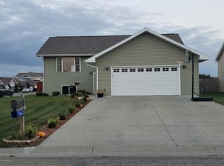 1118 Riverview Rd, Detroit Lakes, MN 56501