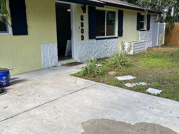 3rd image of 6809 Moss Dr
