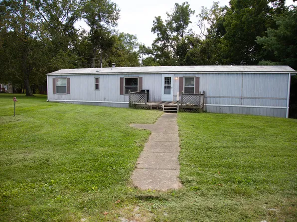 43 Woodland Acres Rd, Brooksville, KY 41004