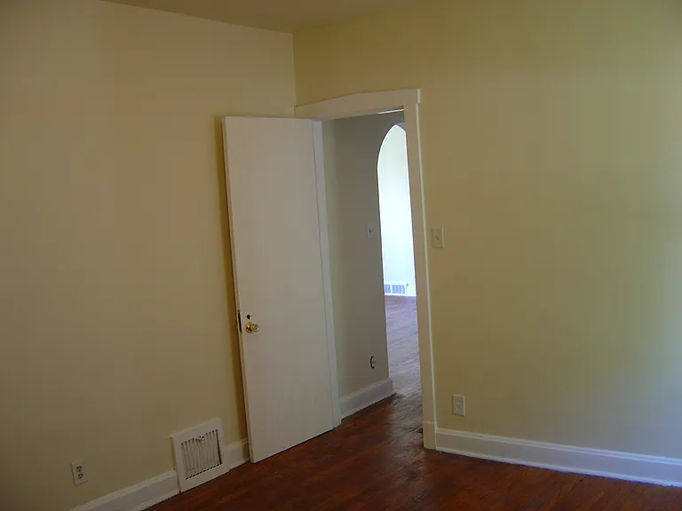 7 Ruth St #1 — Photo 5