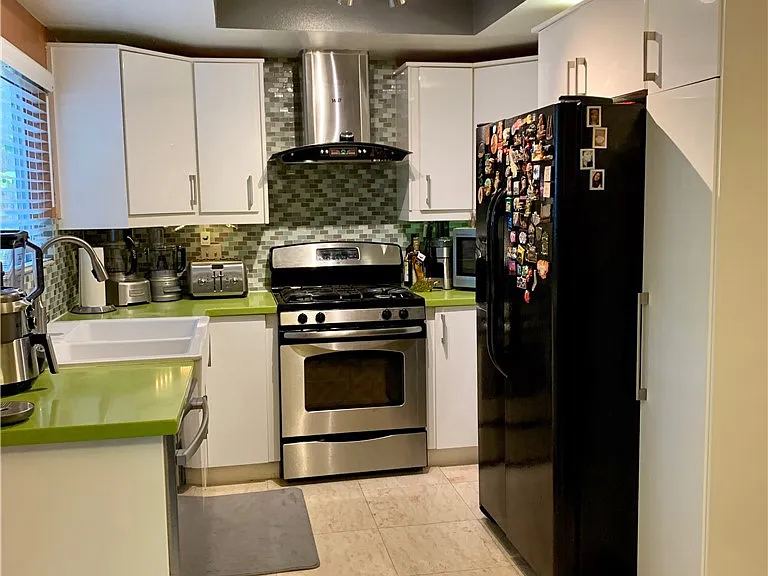 1226 S Mayflower Ave #A — Photo 4