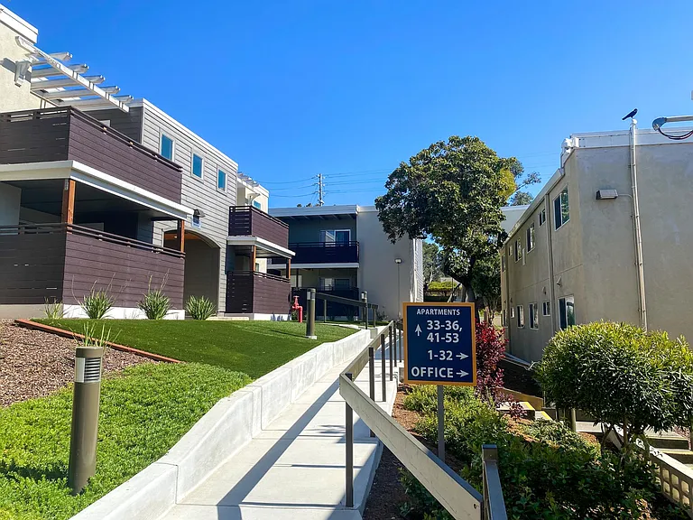 Ridgecrest Terrace — Photo 21