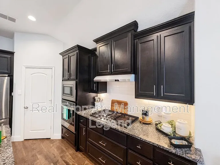 417 Cooper St — Photo 5