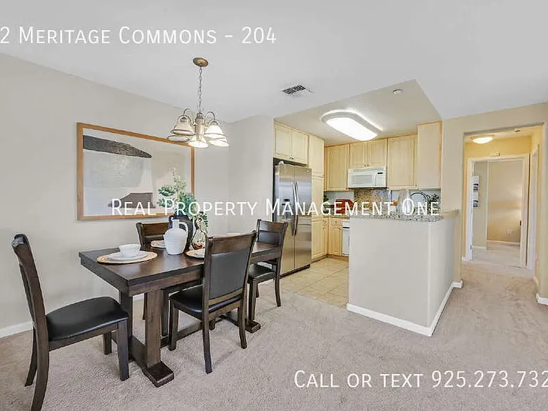 32 Meritage Cmn #204 — Photo 13