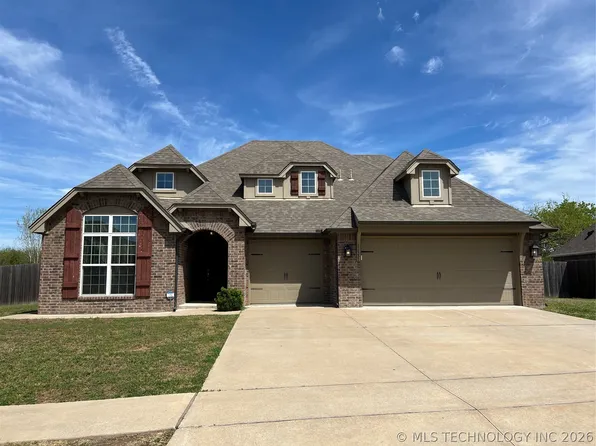 11331 S Adams St, Jenks, OK 74037