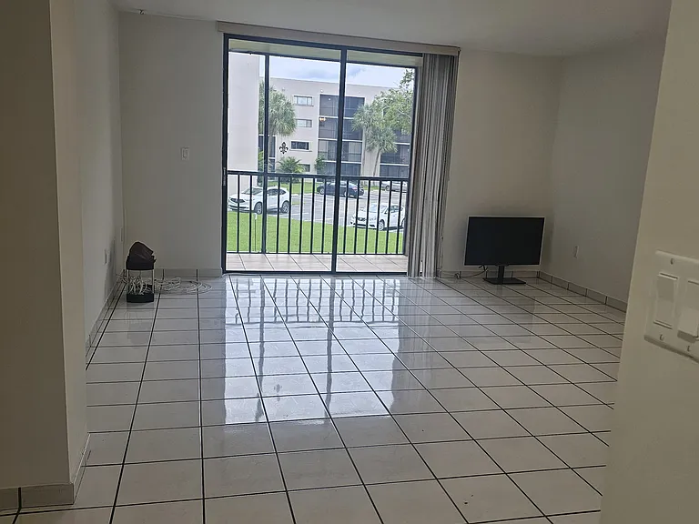8520 SW 133rd Avenue Rd #21 — Photo 3