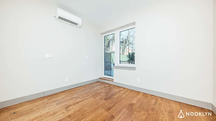 Rented by Nooklyn NYC LLC | media 23