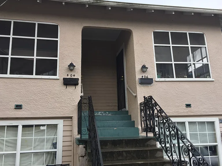 404 S Hennessey St — Photo 1