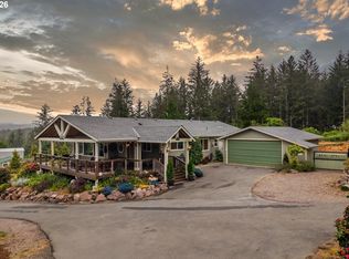 95715 Pinewood Ln, Brookings, OR 97415