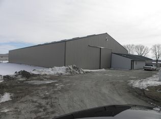 8225 E Pine Bluff Rd, Coal City, IL 60416